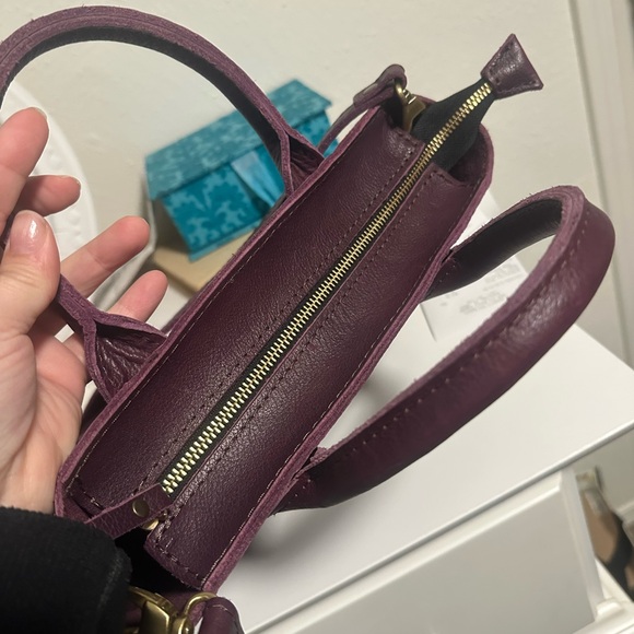 Portland Leather Raindrop Crossbody Floral Embroidered Burgundy Bag - Picture 4 of 13